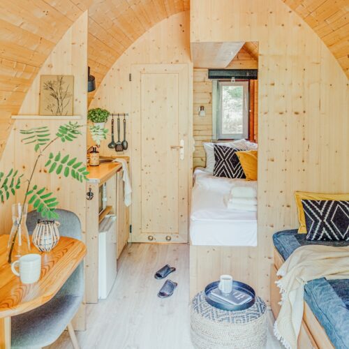 2.Bush-pod-natures-gift-belevenis-uitje-in-de-natuur-uniek-slapen-buitendouche-cadeau0