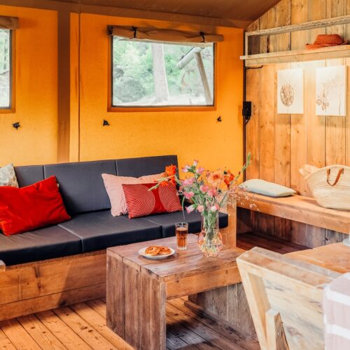 3.Lodge-tent-XL-extra-groot-natures-gift-belevenis-uitje-in-de-natuur-uniek-slapen-buiten-cadeau0